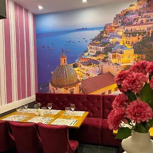 https://les-jardins-carol.bucharesthotelsnow.com